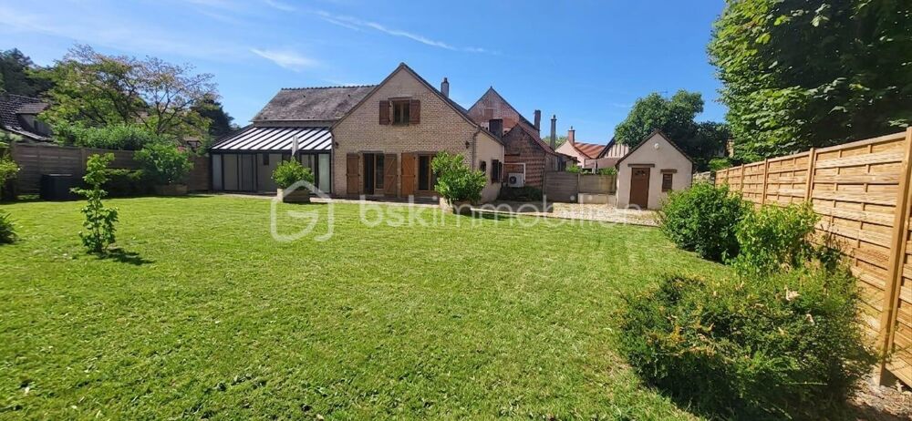 Vente Propriété/Château Maison familiale avec beau potentiel à La Ferté-Saint-Aubin La ferte saint aubin