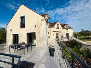 Vente Propriété/Château Moisson – Villa lumineuse de 280 m² dans un écrin de verdure aux portes de Paris Moisson