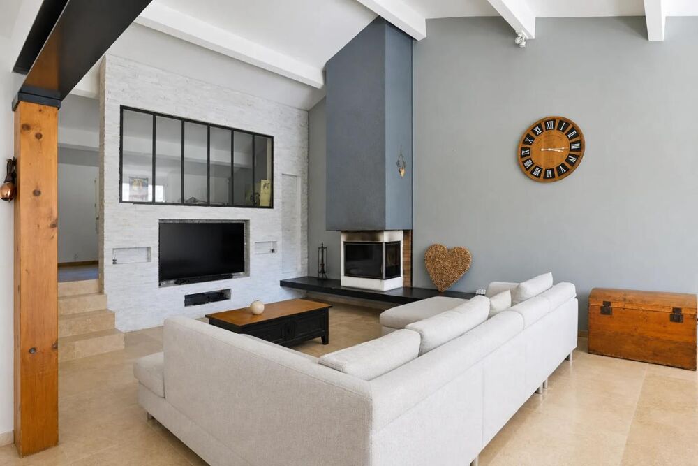 Maison 6 pièces avec piscine à Redessan