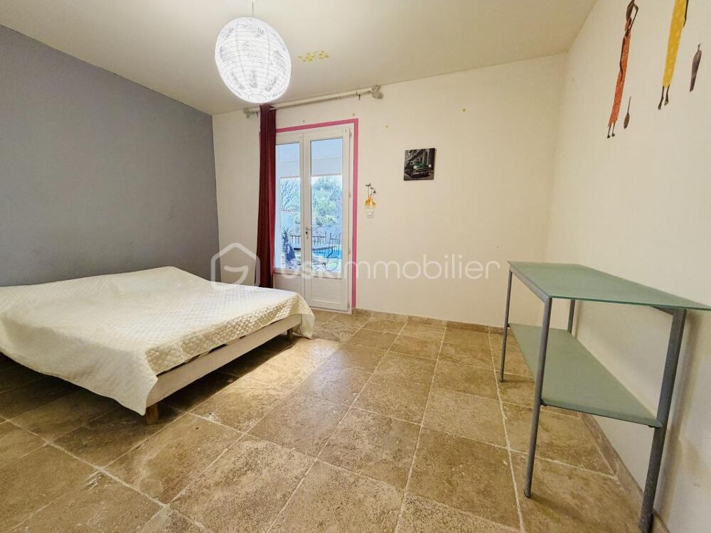 � vendre  Villa Poulx (30320)