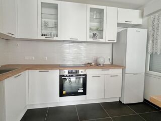  Appartement à louer 3 pièces 94 m²