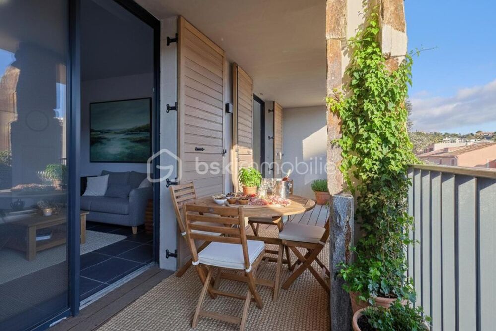 Appartement DUPLEX T3 neuf avec terrasse  1er étage  Prestations de qualité  Secteur des Pins
