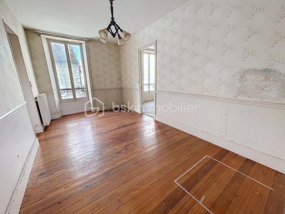 IMMEUBLE AVEC DEUX APPARTEMENTS A RENOVER