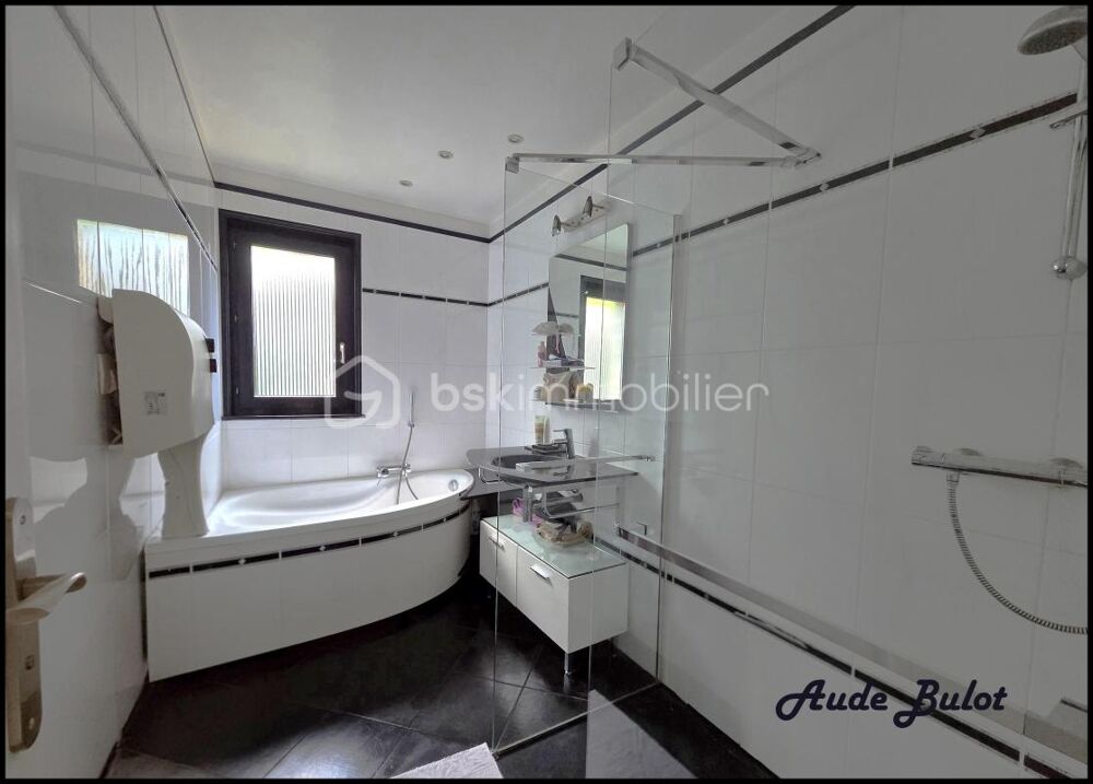 Vente Maison Maison individuelle en semi plain pied avec potentiel locatif Saint amand les eaux