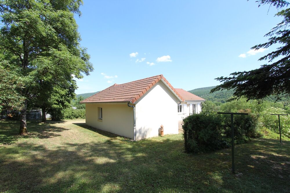 Maison à vendre 5 pièces de 106 m² à SAINTE MARIE SUR OUCHE (21), terrain de 2213 m² arboré