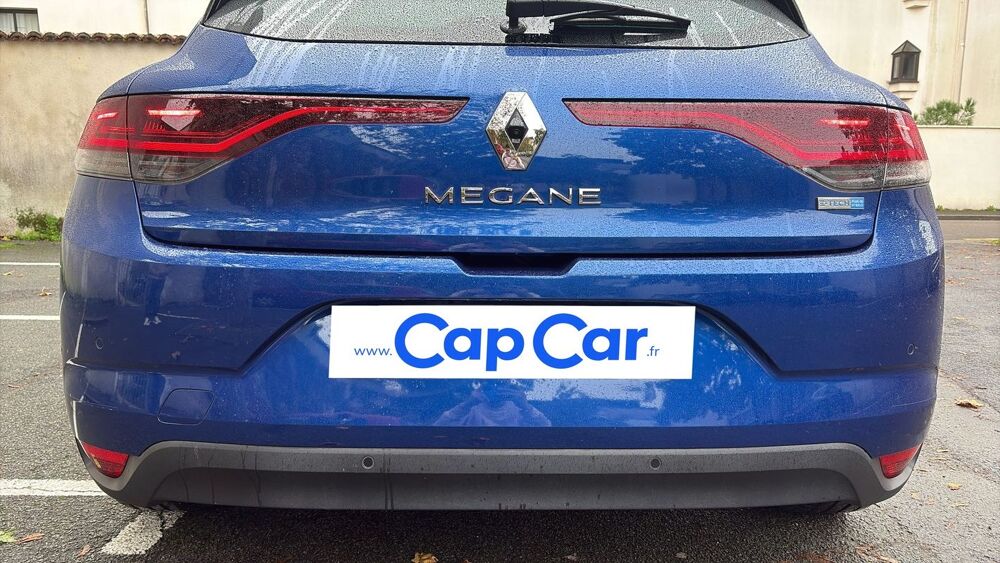 M&eacute;gane 1.6 E-TECH 158 EDC Intens - Premi&egrave;re main Entretien construc 2021 occasion 16100 Cognac