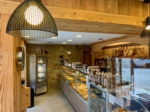 LE GRAND BORNAND (74) A vendre, murs commerciaux, local commercial de 40,85m&sup2; 336000 74450 Le grand bornand