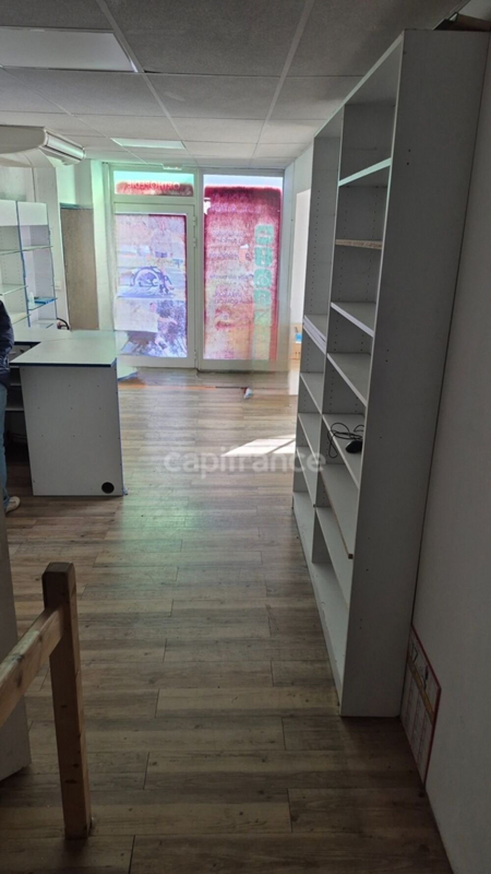 Affaire à saisir: Immeuble avec Local commercial MONTREJEAU (31) surface totale 363 m2 RDC + 2 étages et 1 studio