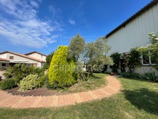  Maison à vendre 8 pièces 377 m²