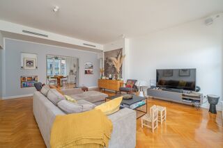 Vente Appartement MARSEILLE 8? – À deux pas de la Place Delibes – Élégant appartement familial avec terrasse, cave et grand box en supplément Marseille 8