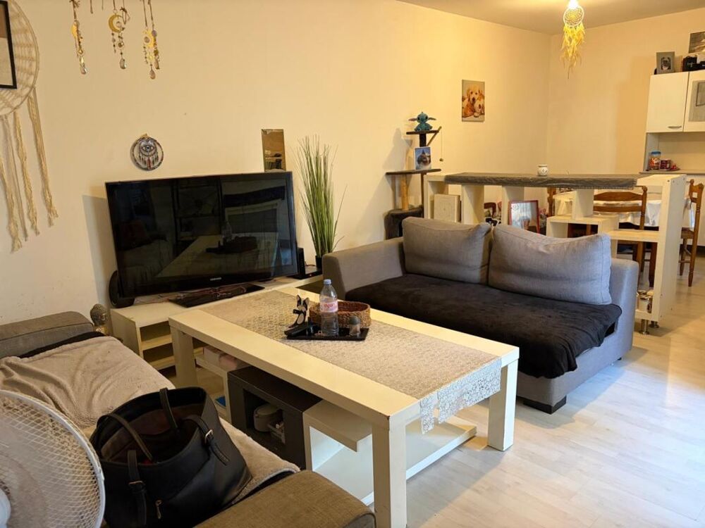 Vente Immeuble LUCON (85) COEUR DE VILLE IMMEUBLE DE RAPPORT COMPOSE DE 2 APPARTEMENTS DE TYPE T2 LOCATAIRES EN PLACE Lucon