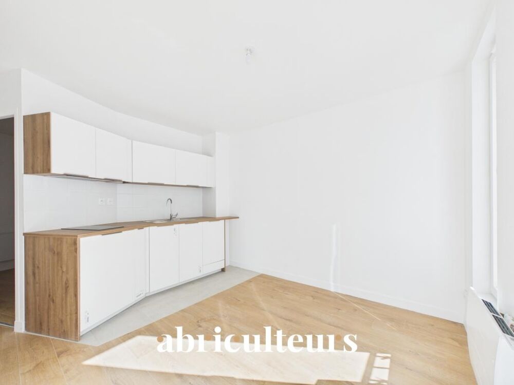 Vente Appartement Bel appartement rénové et lumineux dans un quartier recherché du 18ème arrondissement Paris 18