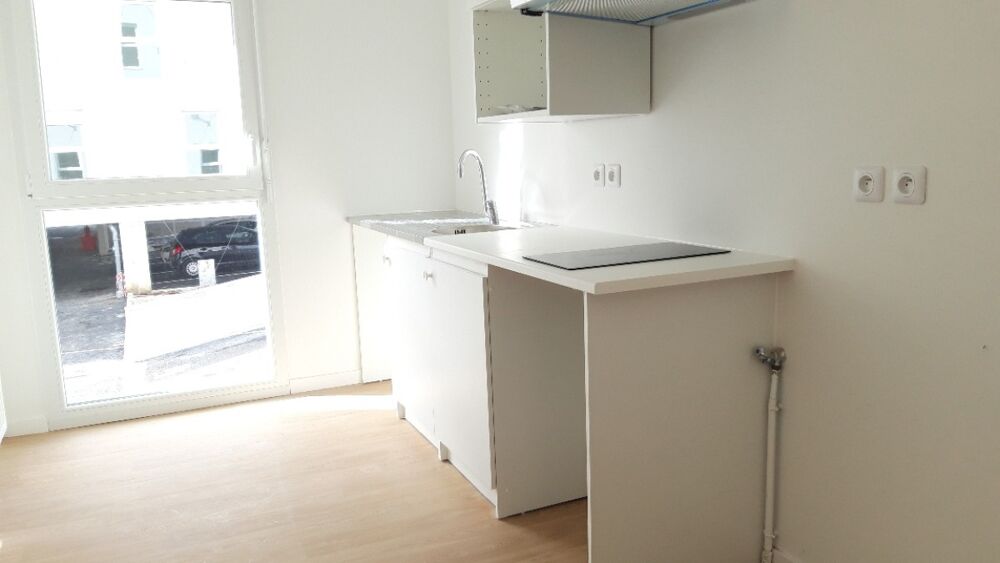 Location Appartement T3 avec balcon et parkings à LOUVRES Louvres