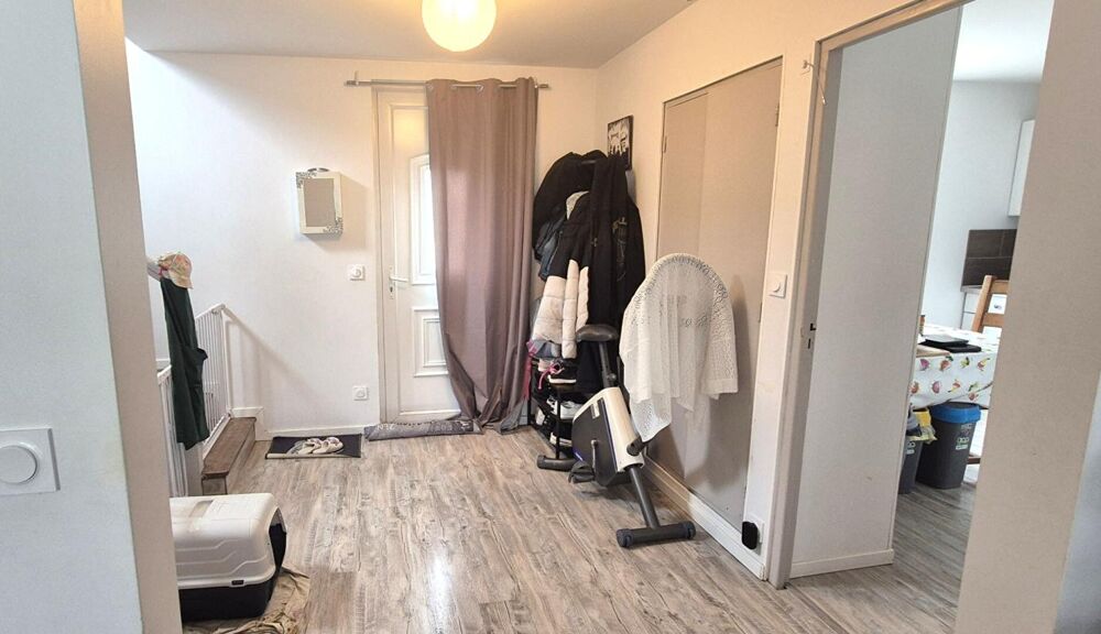 Vente Maison Belle Maison sur Sous-sol de 88 m² Rénovée avec Cours, Cave, Buanderie, Garage de 24 m² et un Terrain clos et entretenu de 329 m Saint dizier