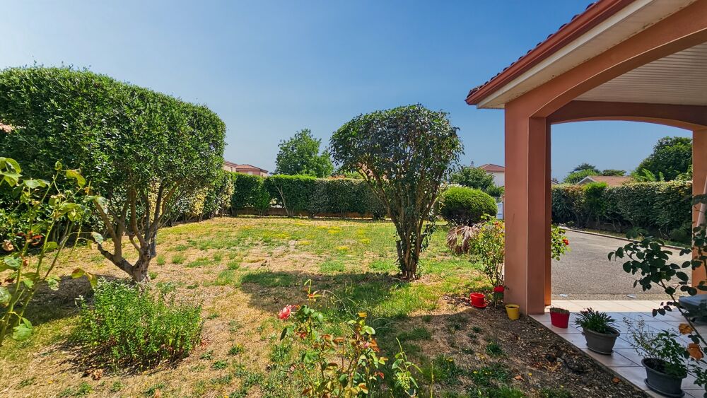 Vente Maison Maison à vendre 5 pièces, 4 chambres avec jardin et garage à LALOUBERE (65) Laloubere