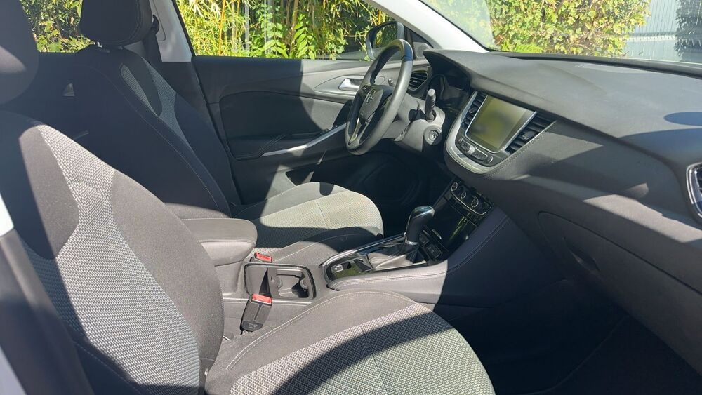 Grandland x 1.2 Turbo 130 EAT8 Business Edition - Automatique 2019 occasion 31840 Aussonne