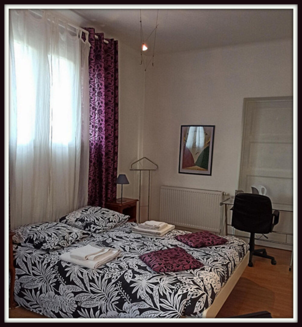 Location Villa Dpt Aube (10), à louer TROYES   chambres en colocation maison T7 de 185 m² avec jardin arboré de 1 100 m² Troyes