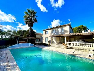  Villa  vendre 8 pices 214 m Lauris