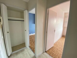  Immeuble  vendre 15 + pices 230 m