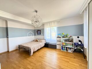  Villa � vendre 7 pi�ces 210 m�