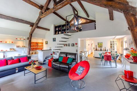   Ancienne d�pendance de ch�teau enti�rement r�nov�e - �l�gance et cadre privil�gi�, proche golf et centres urbains Maison - 4 pi�ce(s) - 101 m�