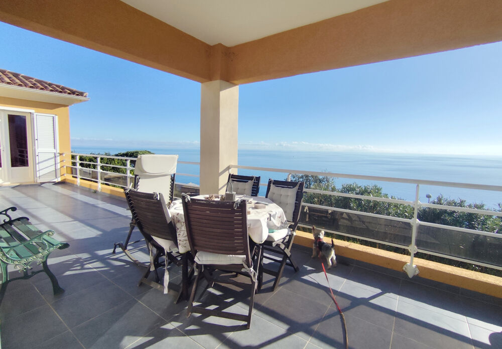 ERBALUNGA VILLA 120 m² PISCINE VUE MER EN NUE PROPRIETE OCCUPEE ( Investissement)