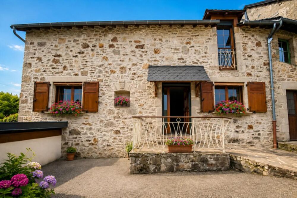 Maison en pierres de 140 m² avec vue panoramique sur Najac