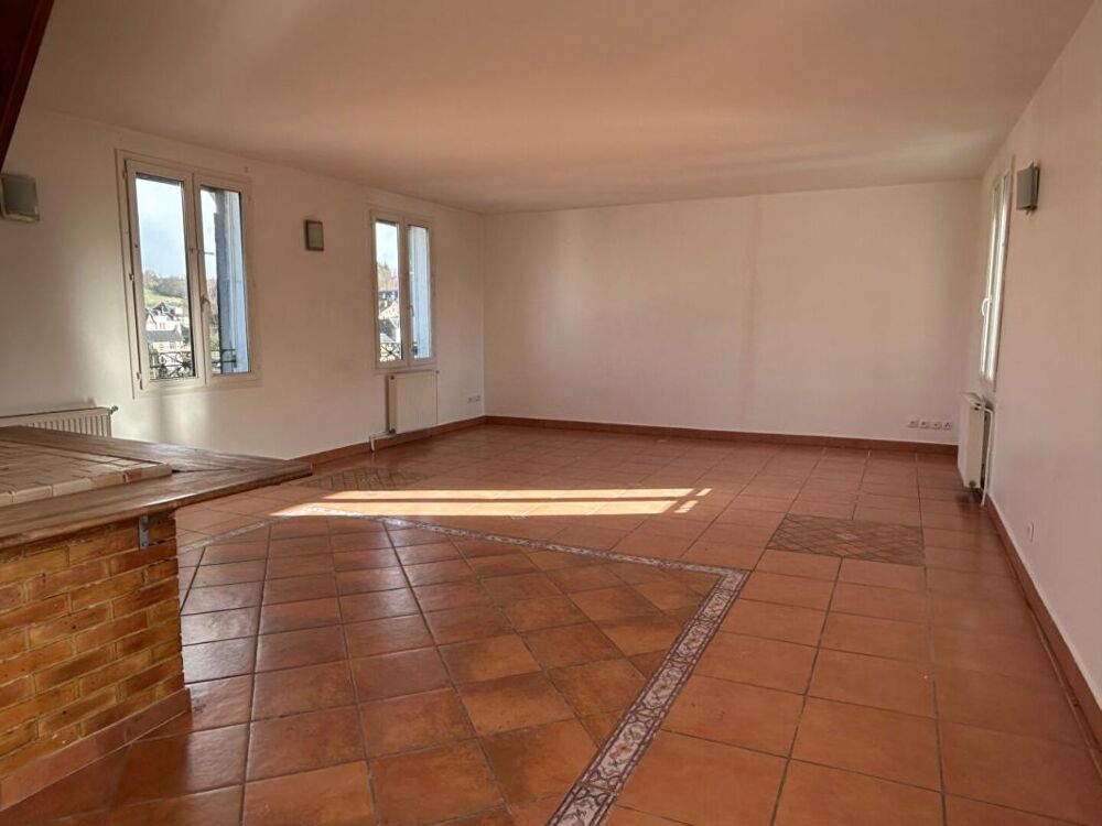 14100 Lisieux Appartement Duplex 6 pièces 147 000 Euros
