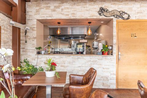   *** BRASSERIE LICENCE IV - PORT DE ST MANDRIER - CLIENTELE FIDELE A L'ANNEE + FORT POTENTIEL *** 