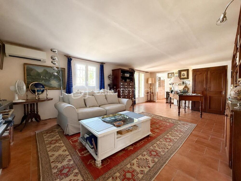 ? MONTADY  VILLA 184 m²  2 APPARTEMENTS  TERRAIN 367 m²  GARAGE  PANNEAUX SOLAIRES