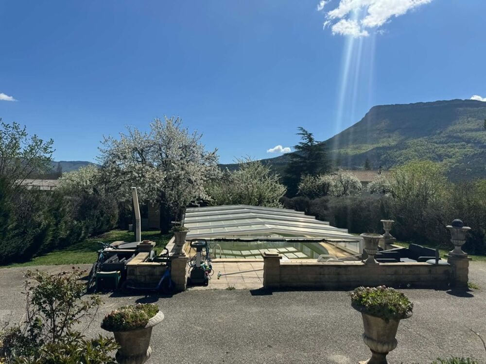 Vente Maison Maison jumelée 141 m² – Piscine – Grand terrain – Excellent DPE B – La Bâtie-Montsaléon La batie montsaleon