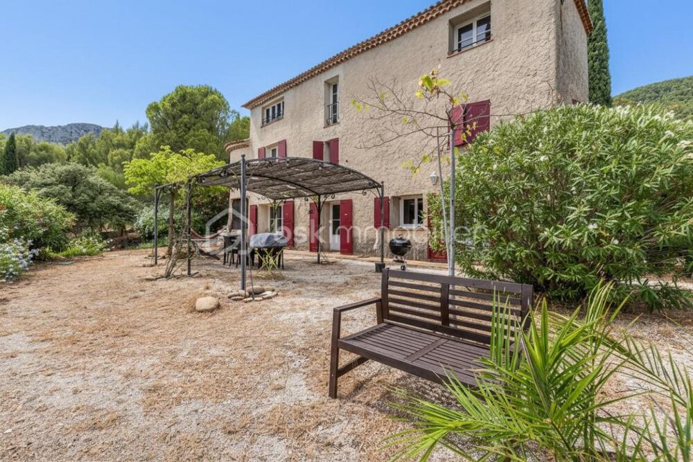  vendre  Maison Le Revest-les-Eaux (83200)