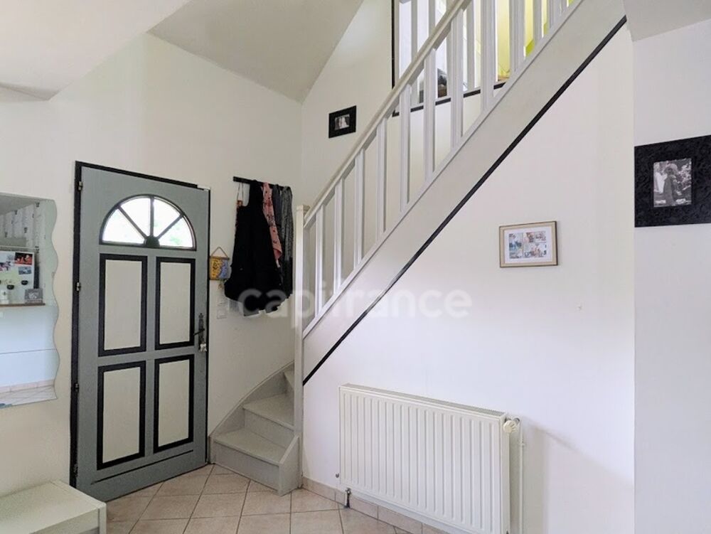 Vente Maison Maison familiale de 115 m² – 4 chambres – Sous-sol complet – Terrain arboré de 3 357 m² – Secteur AUMALE (76) Aumale