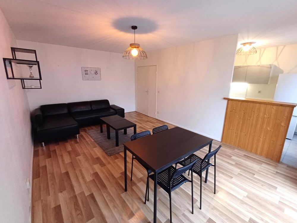 Location Appartement T3 meublé avec balcon et parking à VILLEURBANNE Villeurbanne