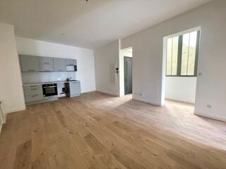  Appartement à louer 3 pièces 55 m²