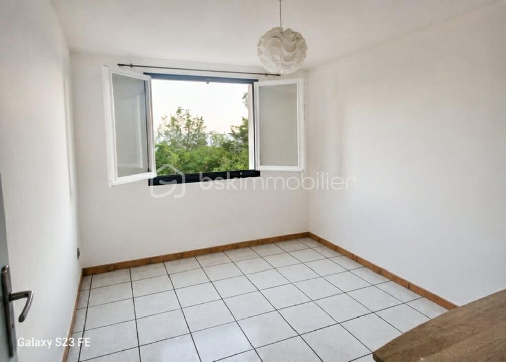 Appartement f4 au dernier étage