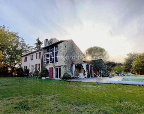   Maison 7 pi�ces 222m� Maison - 7 pi�ce(s) - 222 m�