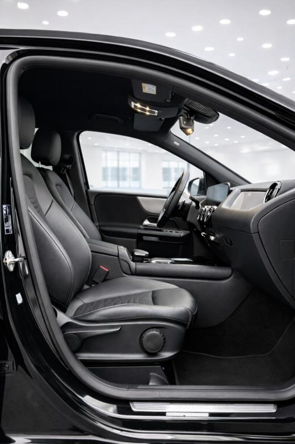 Classe B 1&deg; Main / 2L Diesel Carnet Mercedes Bo&icirc;te auto 180 Style Lin 2022 occasion 60430 Abbecourt