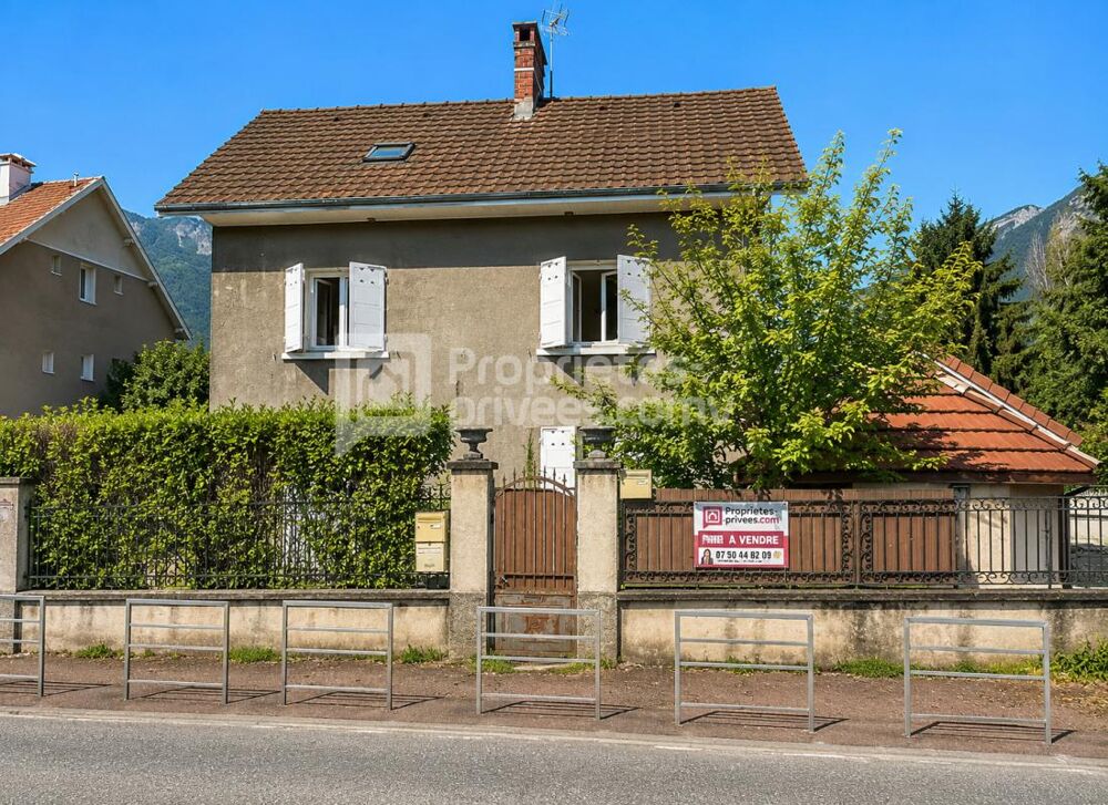Maison 3 appartements Ugine 13 pièces 200 m2
