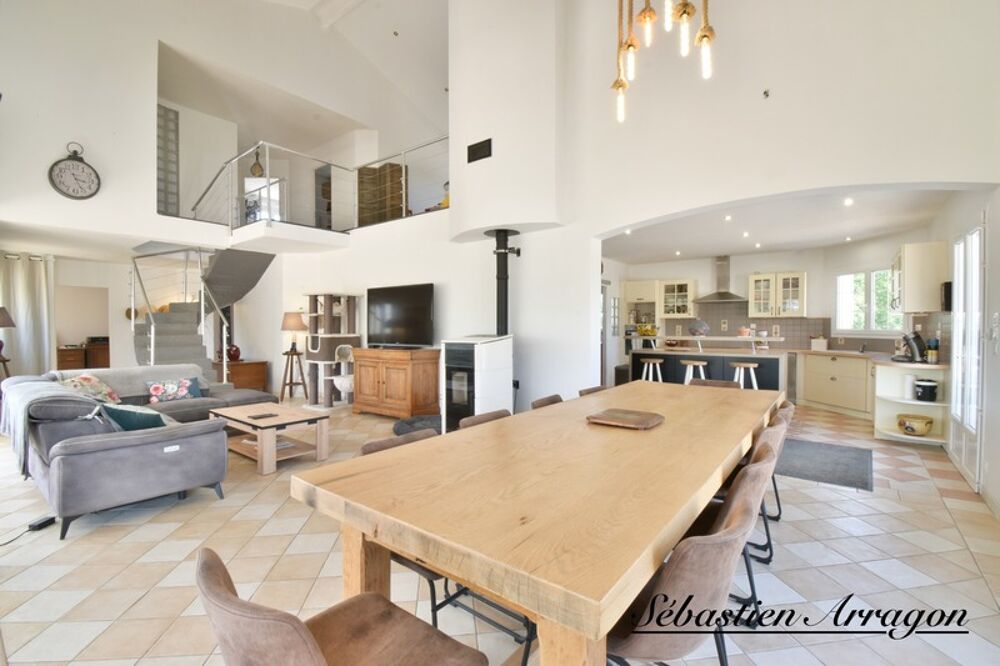 Vente Villa Villa contemporaine 250 m² – 5 chambres – 3 hectares – piscine 18 m – Villeneuve-sur-Lot (47) Villeneuve sur lot