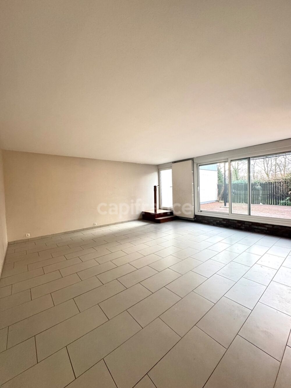 Appartement à vendre, 5 pièces de 105,74 m² avec une terrasse d'environ 18 m2, pour une famille qui aime l'espace ou pour un bel