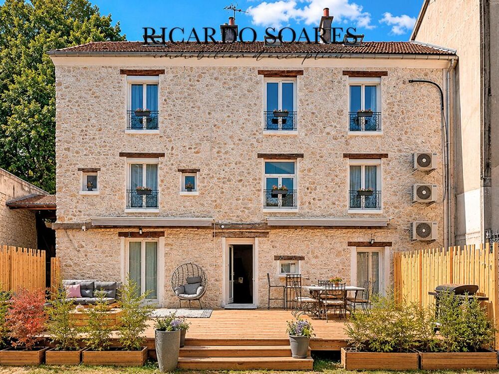 95500 LE THILLAY - DEMEURE DE CARACTÈRE DE 1820 / 206 m² au sol / CHARME & VOLUMES EXCEPTIONNELS / 4 ou 6 CHAMBRES