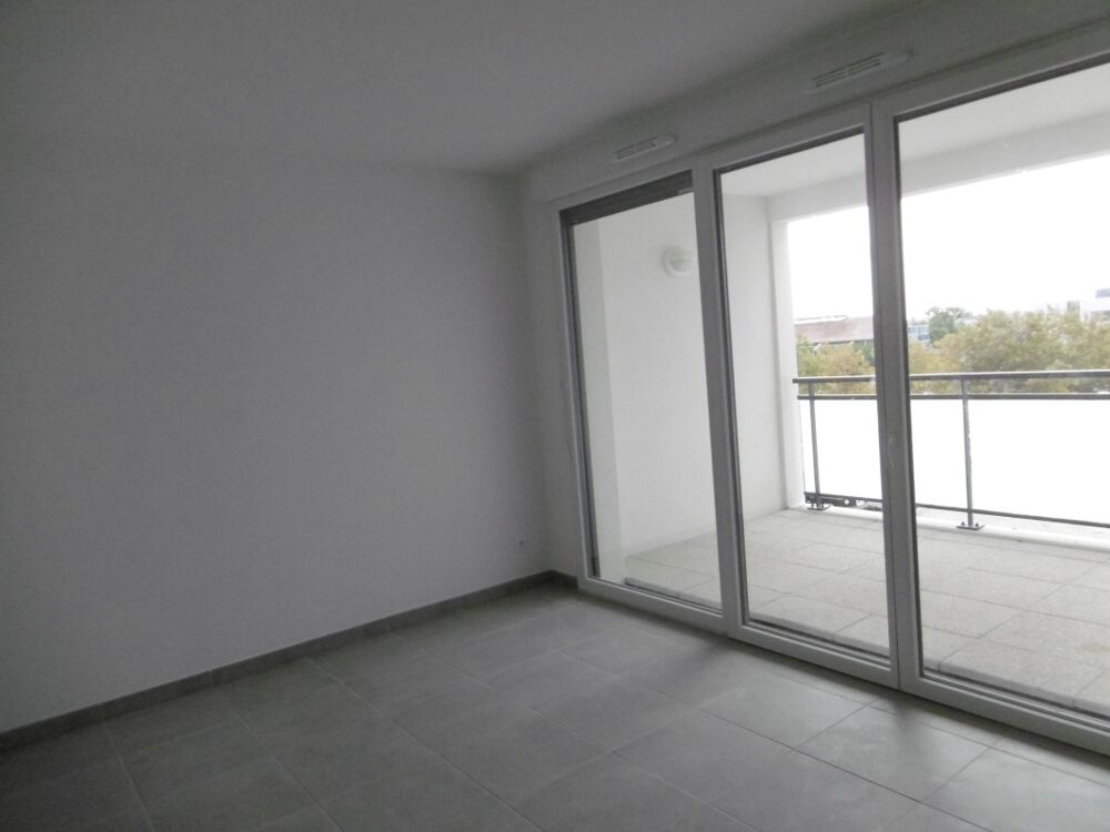 T2 avec balcon et parking à COLOMIERS