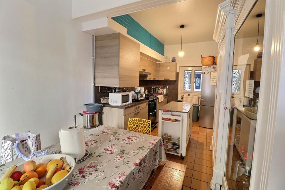 VENTE A TERME Immeuble Bagnols Sur Ceze 10 pièce(s) 350 m2