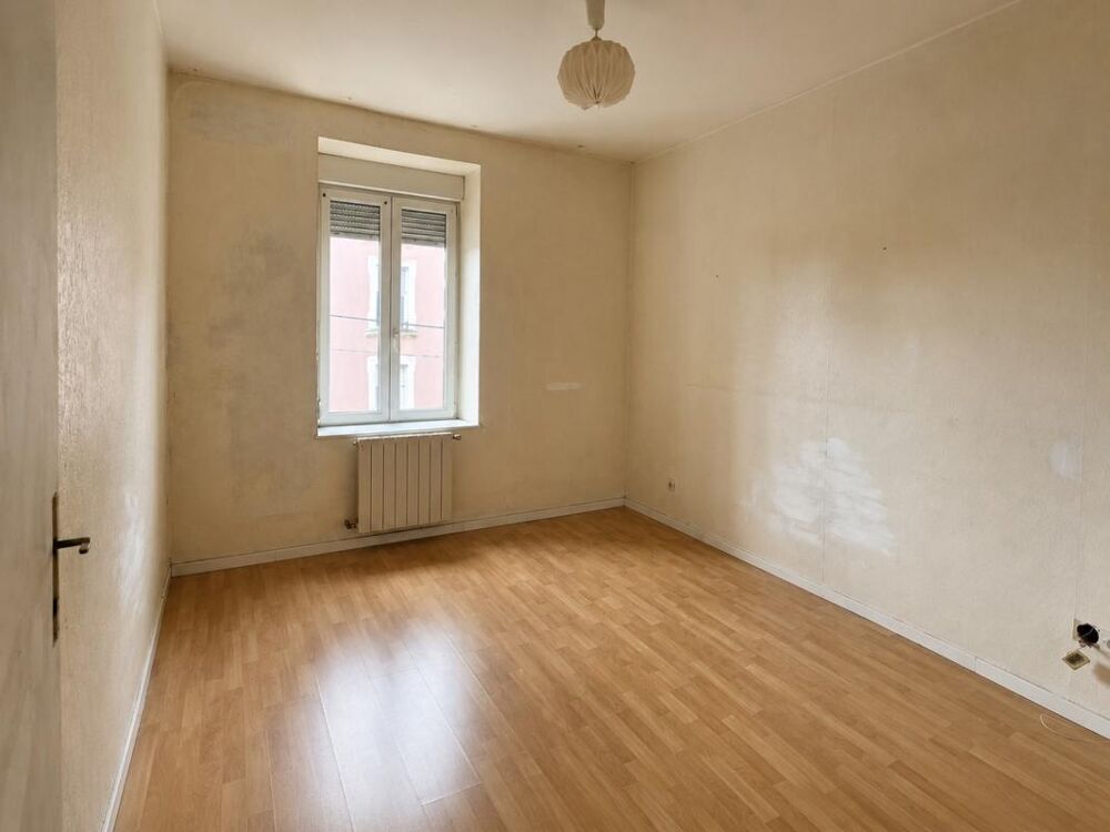 Vente Appartement HAYANGE – 97 m² à rénover – 3 chambres – Stationnement – Investissement ou projet de rénovation Hayange