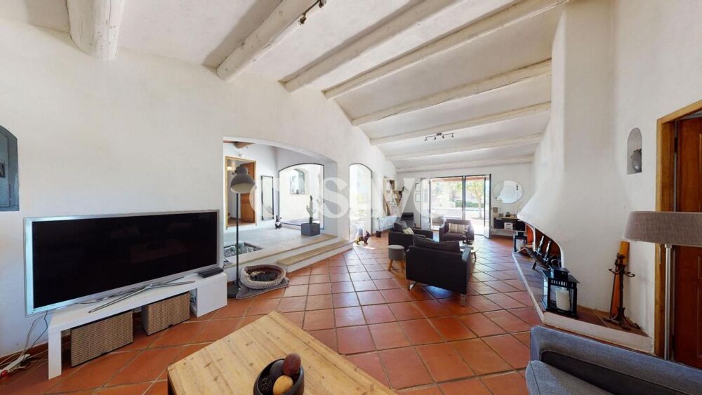 � vendre  Maison Pourri�res (83910)
