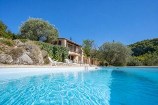 Vente Propriété/Château Maison de 8 pièces de 150 m² à Seillans Seillans