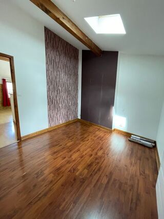  Appartement à louer 3 pièces 55 m²