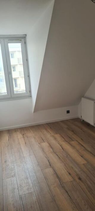  Appartement à louer 2 pièces 32 m²