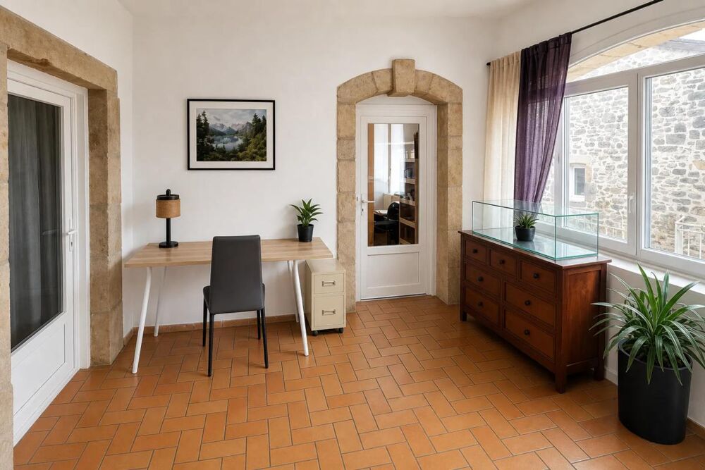 Maison en pierre rénovée à Saint-Paul-le-Jeune